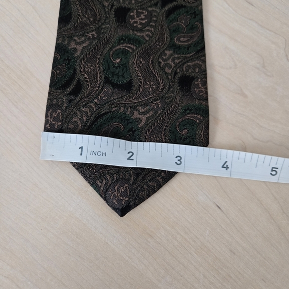 🇨🇵LANVIN Black and Green Paisley Tie - Picture 8 of 8